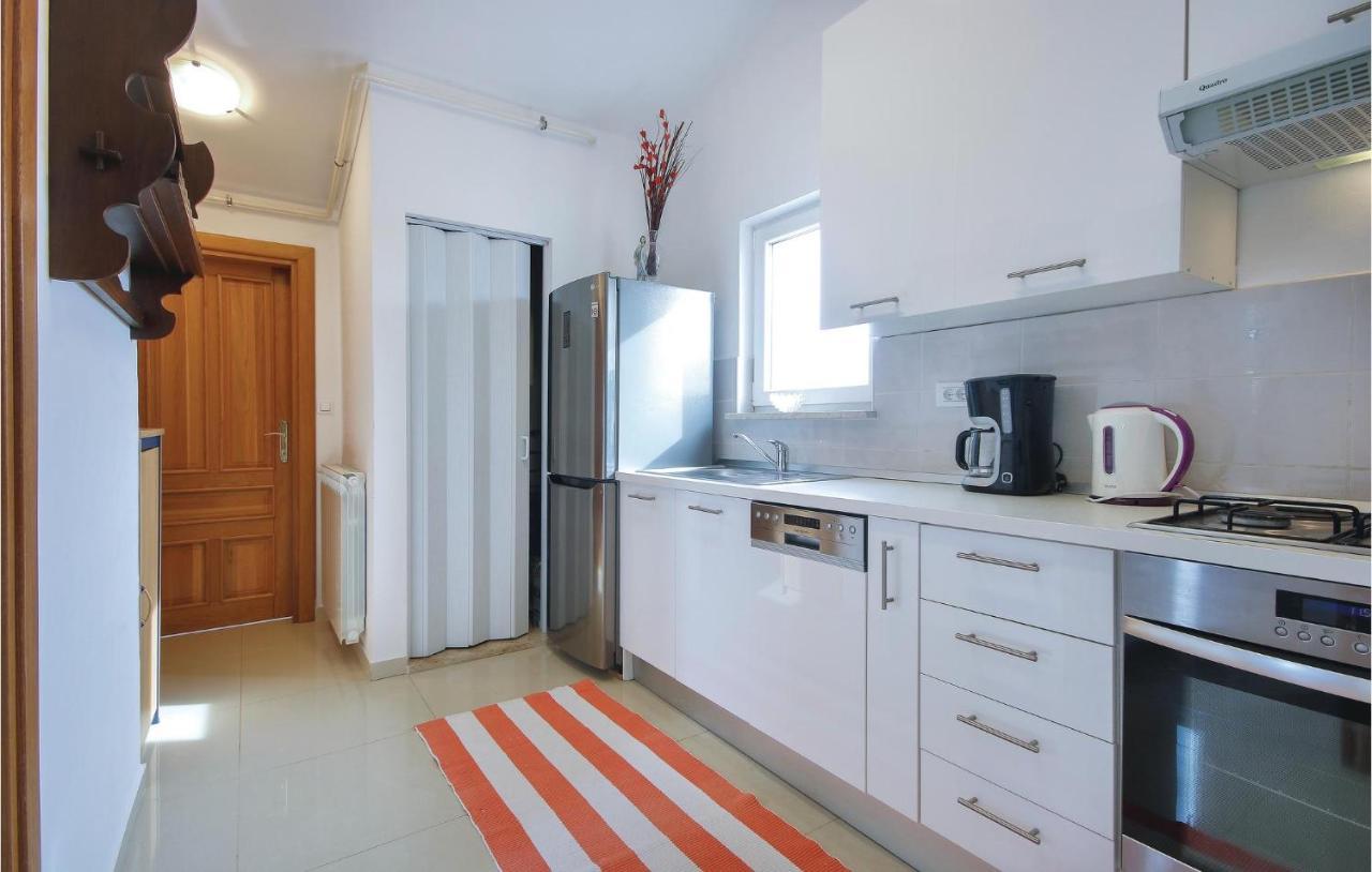 Cozy Apartment In Medulin With Kitchen Экстерьер фото