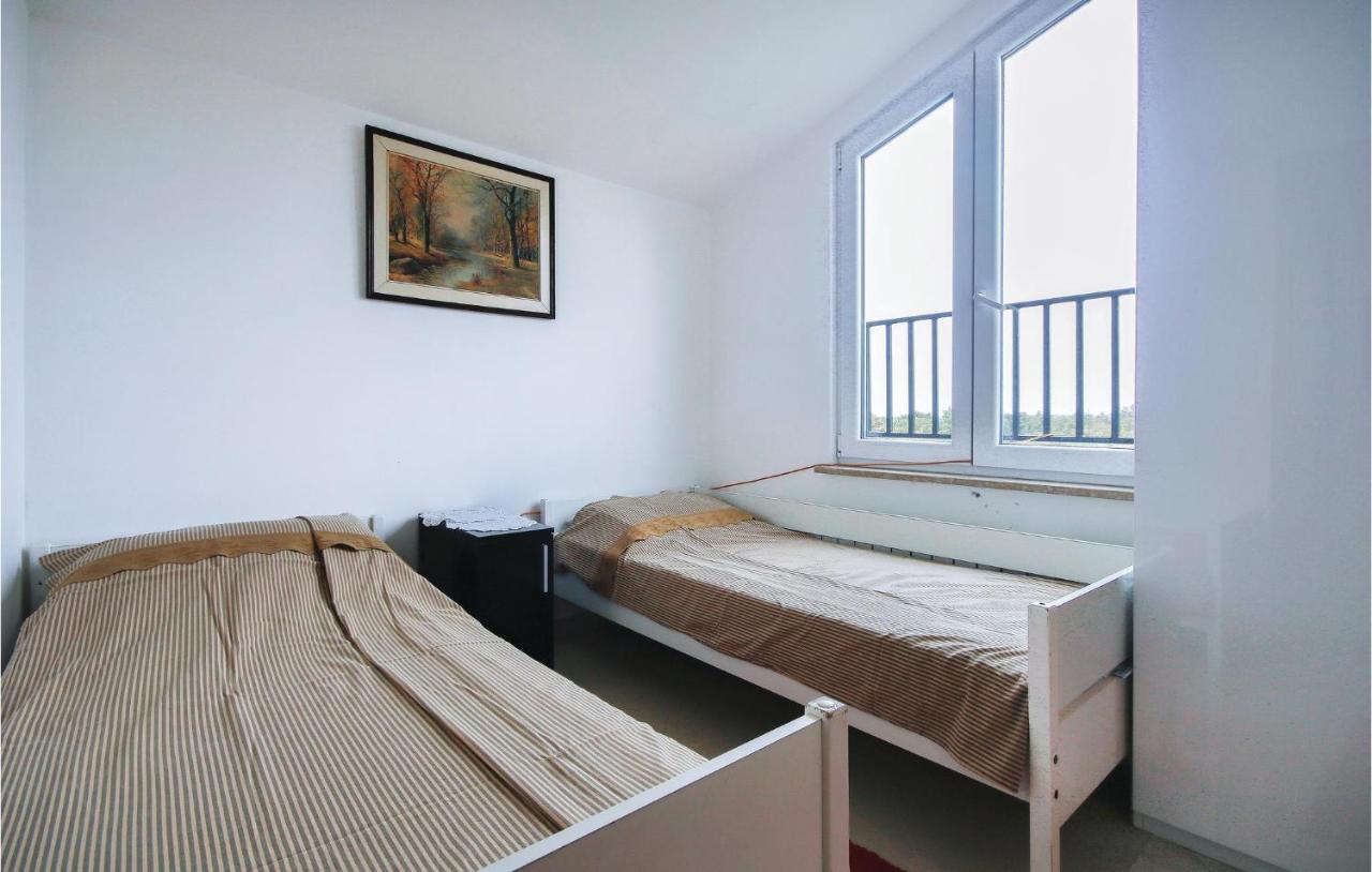Cozy Apartment In Medulin With Kitchen Экстерьер фото